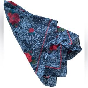 Vintage Dark Floral Patterned Scarf 31”x31” Gray and Red Roses EUC